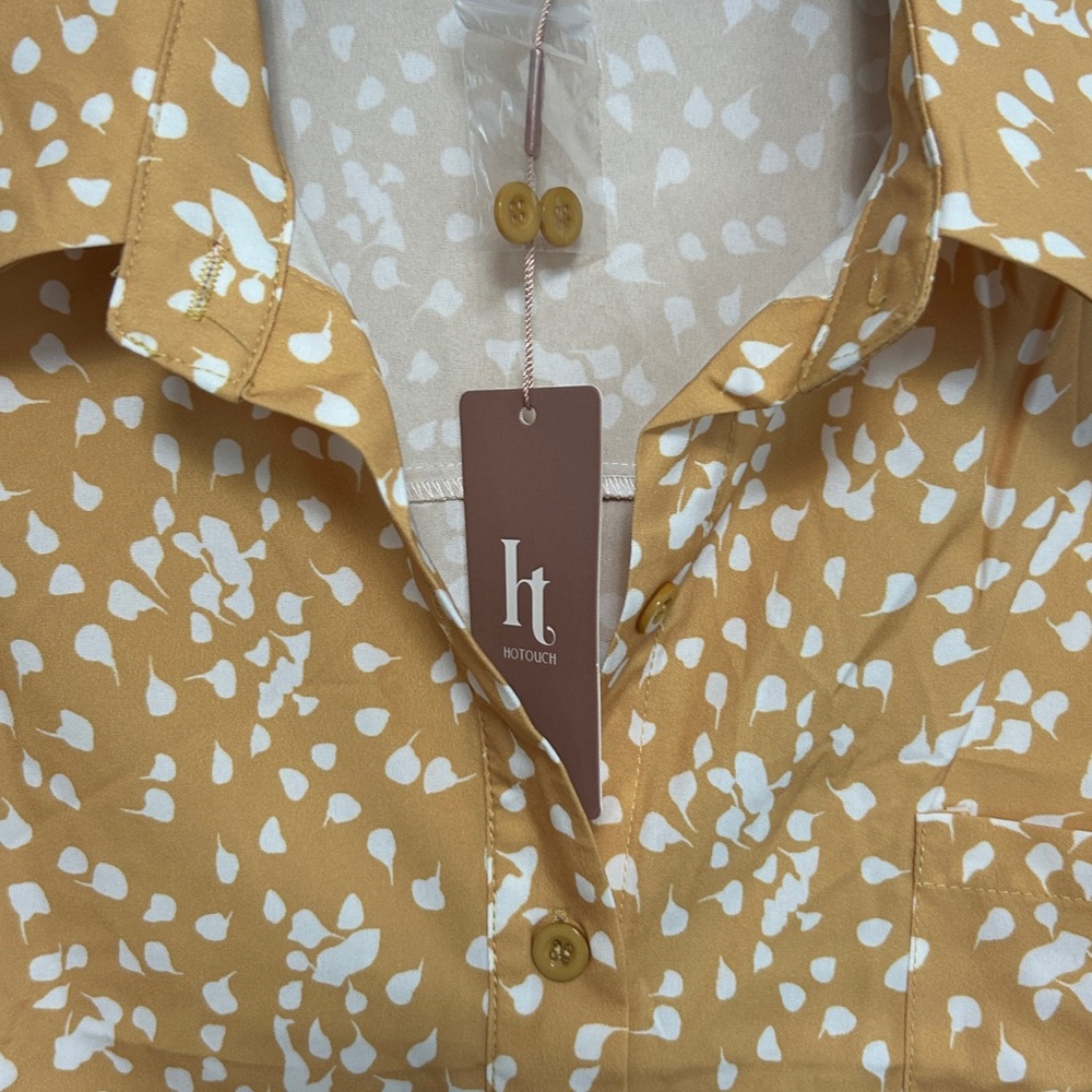 NWT Med Blouse